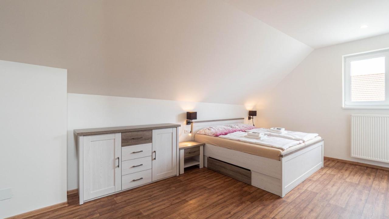 Apartmany Habanska, Cely Dum Pouzdrany Luaran gambar
