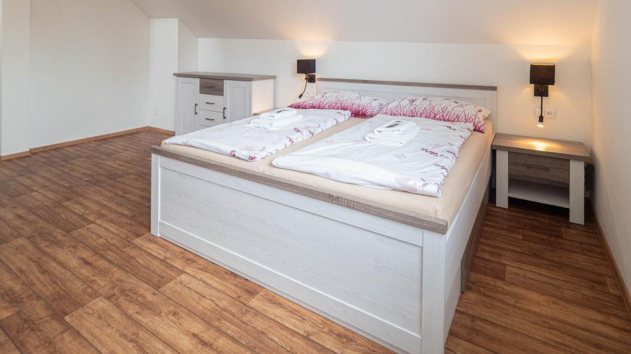 Apartmany Habanska, Cely Dum Pouzdrany Luaran gambar